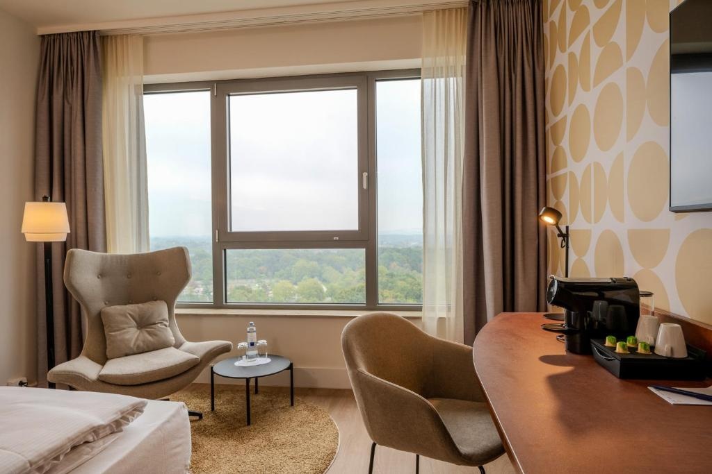 Happiora Junior Suite with separate living space and fireplace